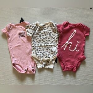 Gerber|Baby girl bundle lot,short sleeve bodysuits•Leopard & Cutie lettering••